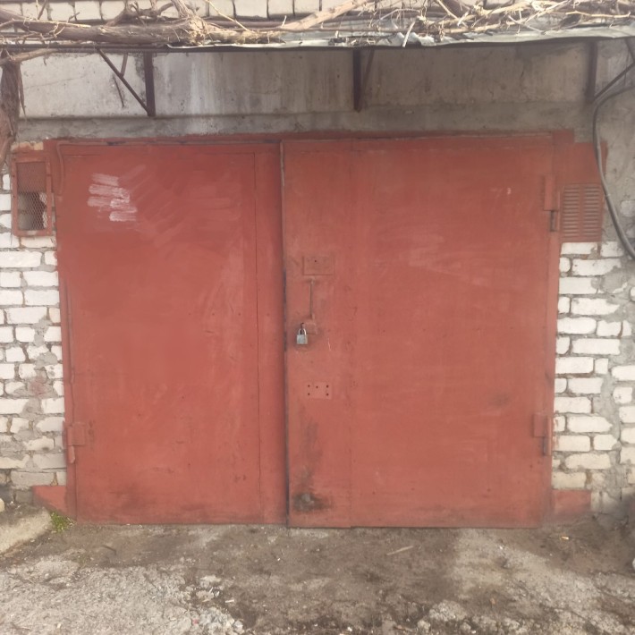 Сдаю капитальный гараж в "Зольном Намыв" - фото 1