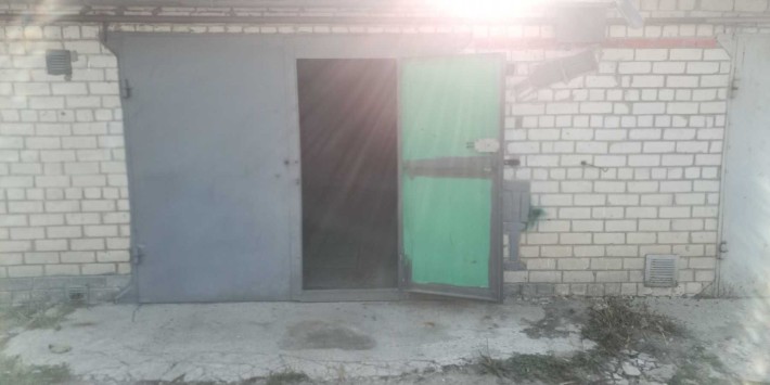 Сдам гараж для легкового авто. Свободен. ЗВОНИТЬ - фото 1
