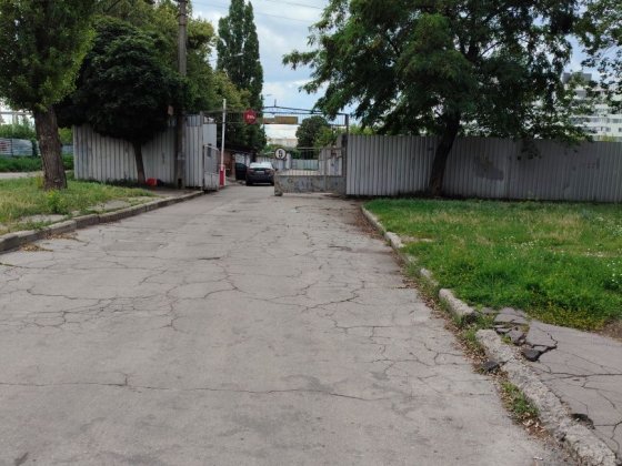 Сдам гараж на новых домах кооператив за рулём Харьков