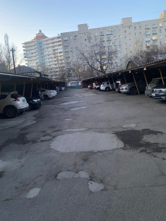 Сдам стоянку Г. Петрова уг. И Раввина 800 гр - фото 1