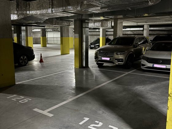 Оренда паркомісця