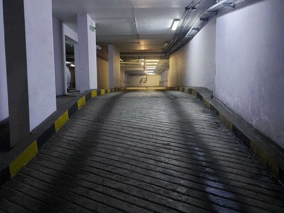 Здам паркомісце за адресою бульвар Лесі Українки 7Б