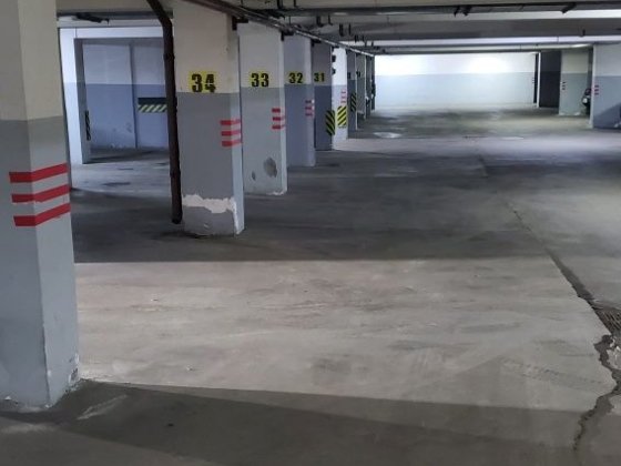 Оренда паркомісця