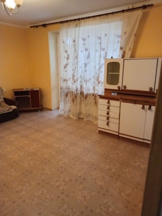 Здаю квартиру 2 кімнати у 3-х кімнатній квартирі - фото 1