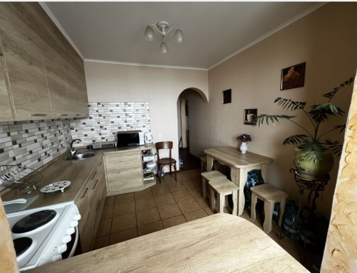 Сдам 2х кімнатну квартиру ж/ м Тополя  2 - фото 1