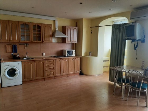 Сдам квартиру-студію в Центре Дніпро