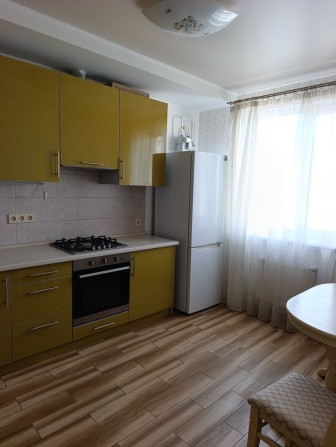 Сдаётся долгосрочно 1 ком квартира на Марсельской Острова. Газ. - фото 1