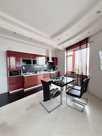 Здам 2 кімнатну квартиру в центрі - фото 1