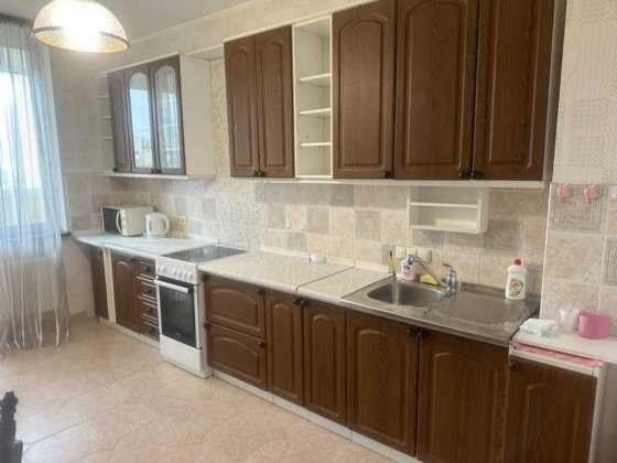 3-к Метро Деміївська. 117 м. Пов. 5. Леруа Мерлен. Світло не вимикають Киев