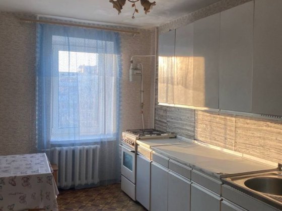 Аренда трехкомнатной на  6-Слободской(Центр) Николаев