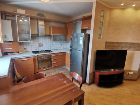 Сдается 4к.квартира- студия.ВОДОПРОВОДНАЯ.Автономное отопление.