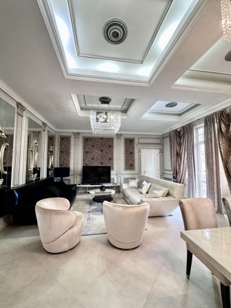 Аренда 100м2, Пале-Рояль, Исторический Центр. - фото 1