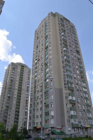 Радунська 8/13, сучасний будинок. - фото 1