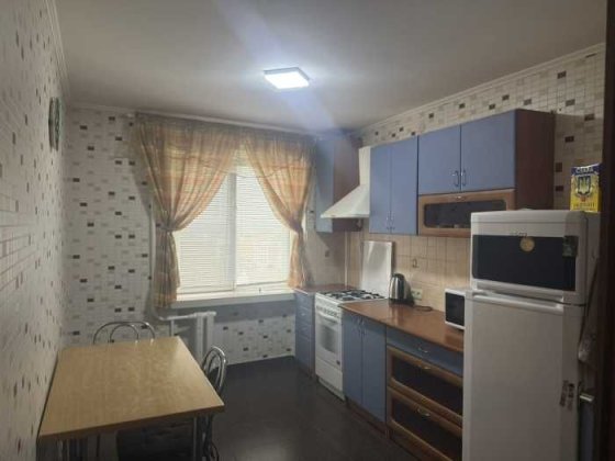 Аренда 2к квартиры ц.Рынок Николаев