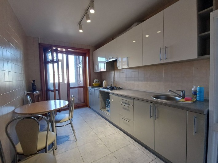 Сдаю 3к квартиру пр.Центральный,район  3-й Слободской - фото 1