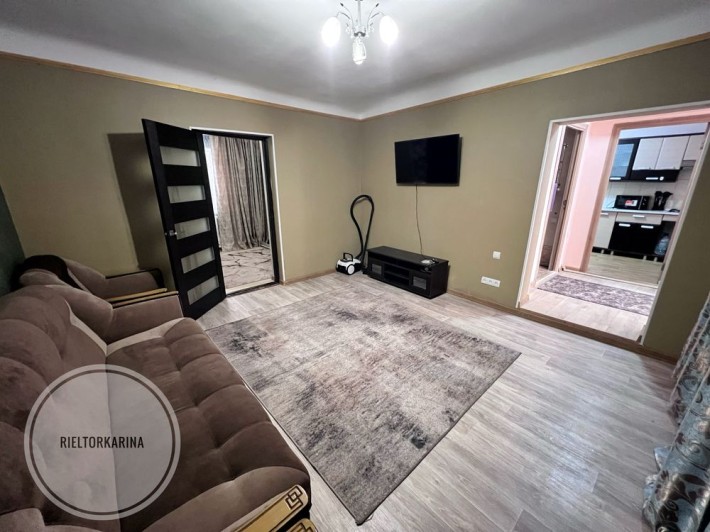 Оренда 3к квартири Соборна/Нікольська на 1 поверсі з 1 - фото 1