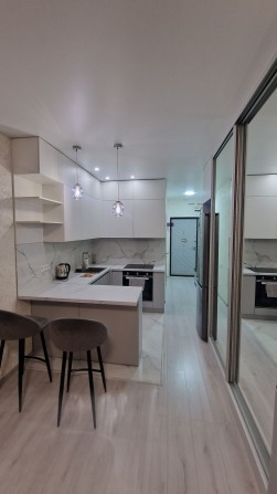 Сдам хорошую 1 комн квартиру-студию на Ильфа и Петрова/Архитекторской. - фото 1