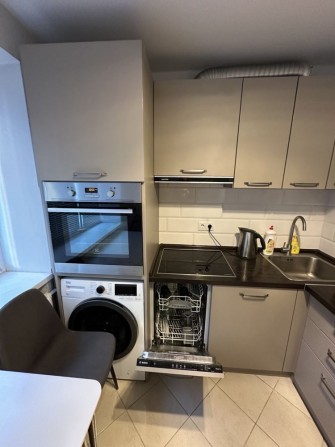 Оренда  2к  квартира по вул.Саксаганського. Центр.. М. Палац Спорту. - фото 1