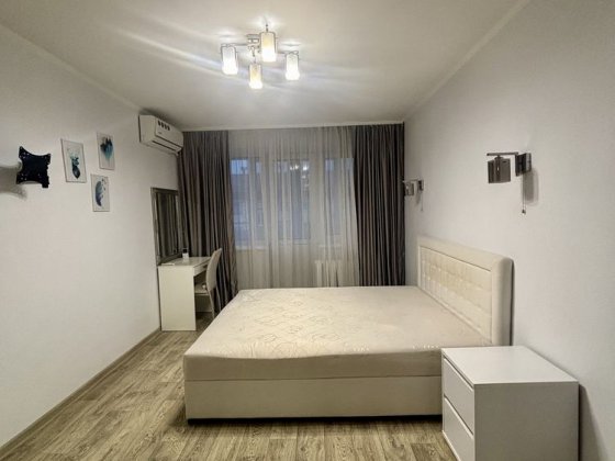 Сдам 2-к квартиру на Гули Королевой/Левый берег Дніпро