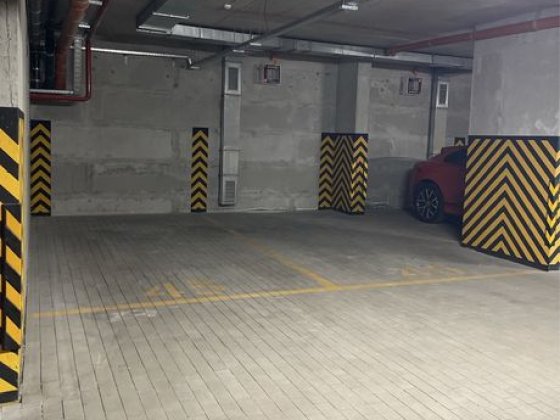 Оренда паркінгу Софіївські Липки.