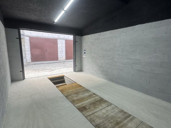 Оренда гаражу з оглядовою ямою Святопетрівське