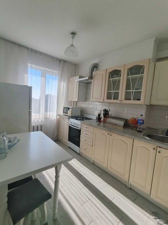 Оренда 2-ох кімнатної квартири вул.Наукова район вікторії - фото 1