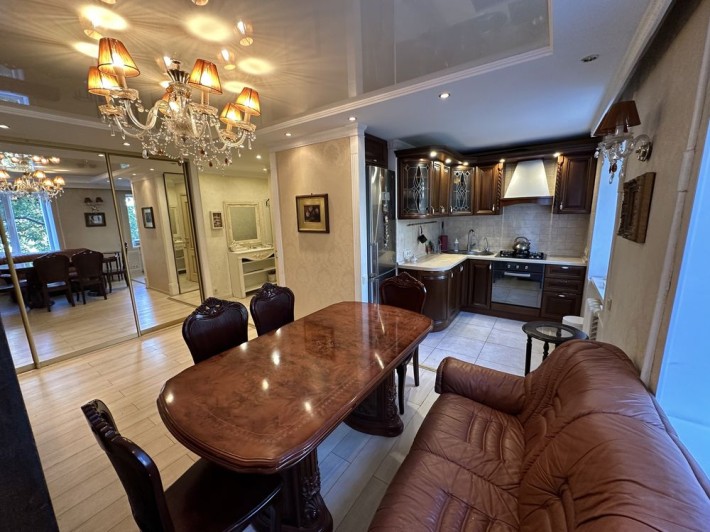 Арена хорошей 2-ки Киевский рынок - фото 1