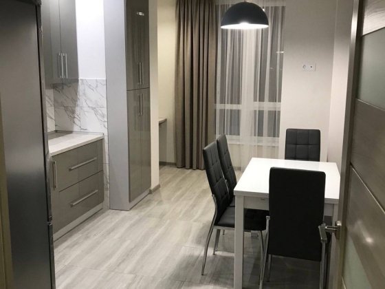 Оренда 1 кімнатна квартира вул. Карла Мікльоша ,новобудова, євроремонт