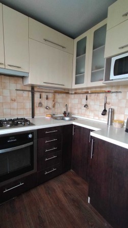 Сдам Хозяйка! 3-х комн.ул Рабочая,(Робоча) на 5 этаж, есть Газ и Свет - фото 1