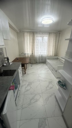 Сдам гостинку со своим с/у! ХТЗ , пр-т Александровский 148. - фото 1