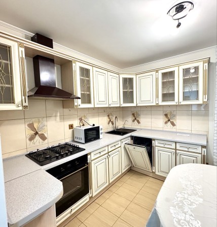 Оренда 40 кв  Софіївська Борщагівка  Sofia Residence - фото 1