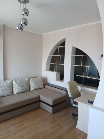 Сдам длительно 1 к студию  с отдельной спальней   Чудо город  9000 грн - фото 1