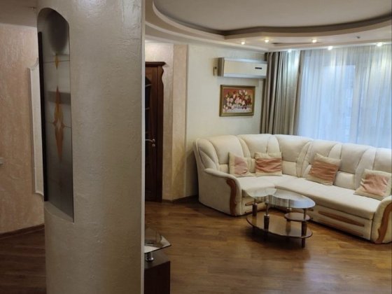 Здам чудову трьох кімнатнц квартиру/6я Слобідська/Індив опаленея