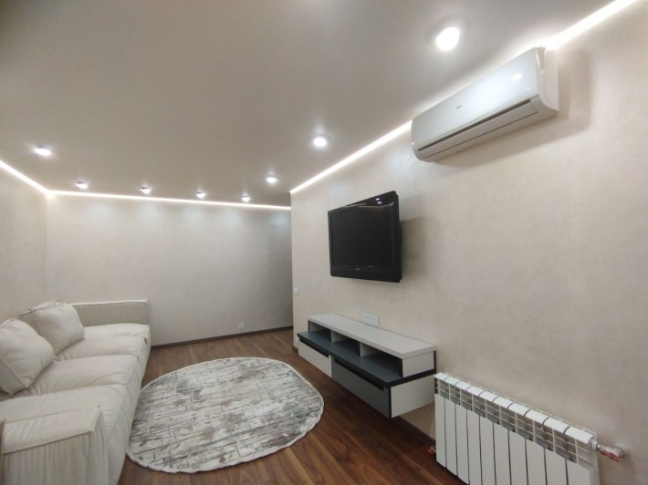 Сдам 2 комн. квартиру метро Спортивная 2 мин. - фото 1