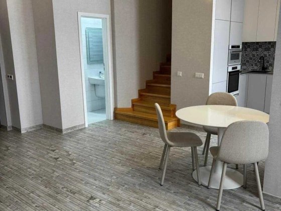 Оренда 3 кімнатної просторої дворівневої квартири вул Погулянка 4 Львов