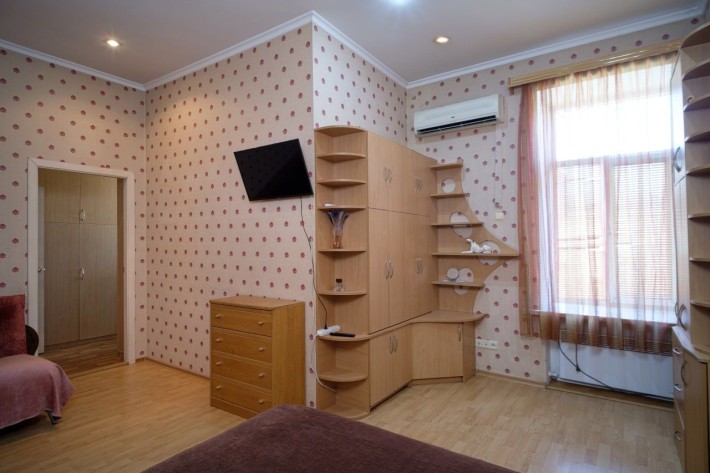 Центр, море, Пироговская/пер.Катаева - фото 1