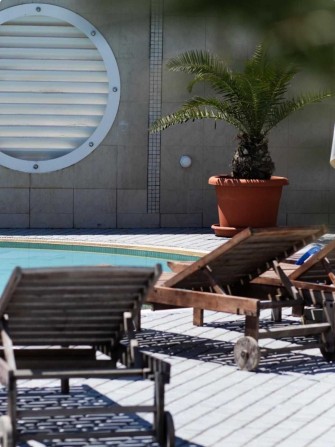 Аппартаменты класса LUX. Клубный дом Maristella. Красивый вид-сад/двор - фото 1