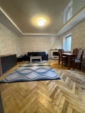 Здається затишна, 2-кімнатн по вул. Мулярській, 7. Центр. - фото 1