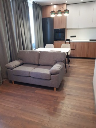 Сдам евродвушку на Сахарова - фото 1