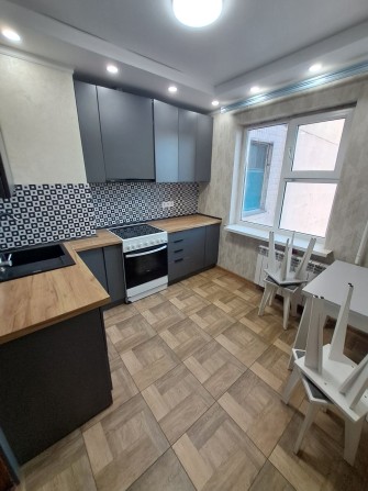 Сдам 4комнатную квартиру Таврия Вузовская - фото 1