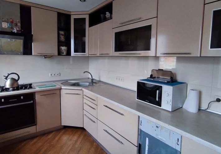 Сдам 3 к.кв. на Гагарина, Левада, возле Таврии. 

Гагарина, 56 - фото 1