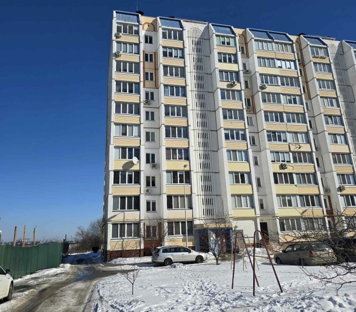 Оренда  мінідвушки. Вишневе - фото 1