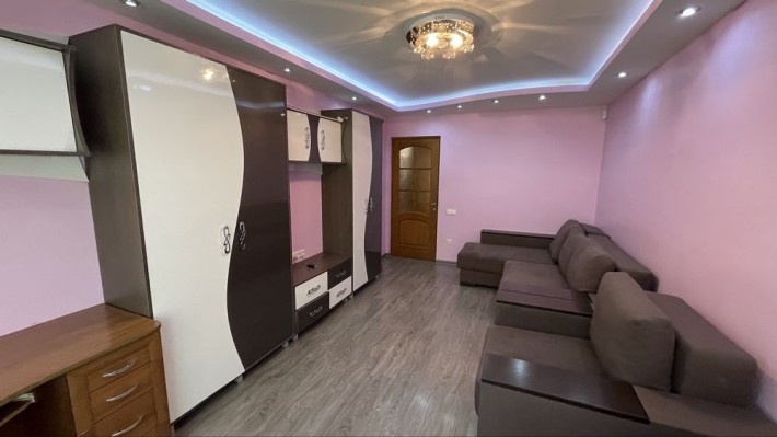 Сдам 2к квартиру со своим подвалом - фото 1