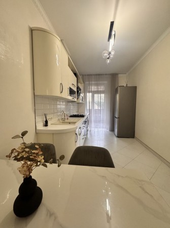 Сдам коттедж дача ковалевского 2 спальни возле моря - фото 1