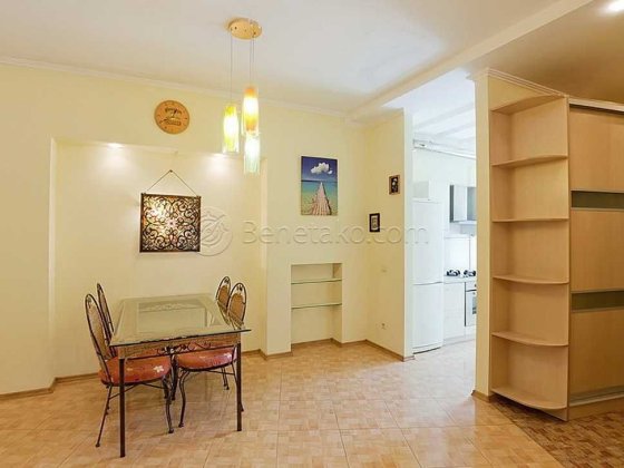 Код: 377. Раздельная трехкомнатная квартира на ул. Пироговской. Одеса