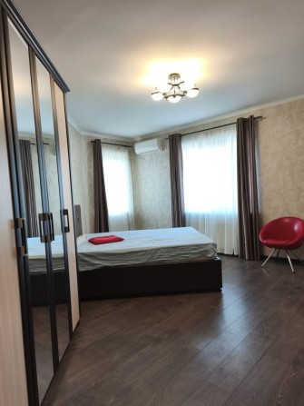 Однокімнатна  квартира в Ж К. Петрівський квартал. - фото 1