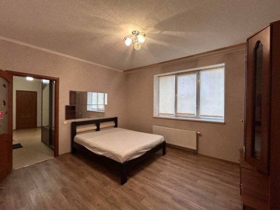 Сдам 2х комн квартиру м. Защитников Украины в новострое Харьков