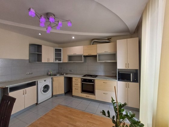 Сдам 2 комн квартиру в ЖК Вернисаж. Свободна.2 эт! Одеса