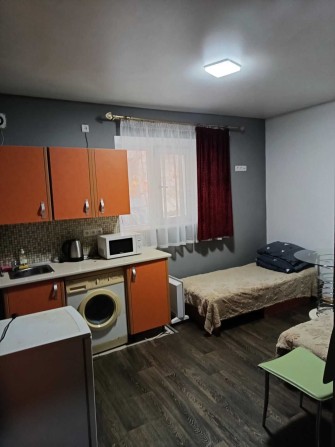 сдам для 1-2х человек СМАРТ квартиру рядом центр города на 1-2-3-4 мес - фото 1