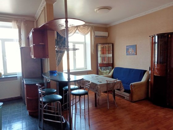 4-ех комнатная в центре от хозяйки до июля